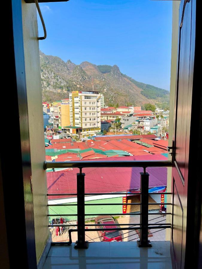Huy Hoang Hotel Донг Ван Екстериор снимка